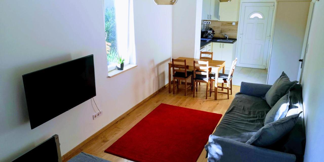 Arvalanyhaj Home Apartman Херцегалом Экстерьер фото
