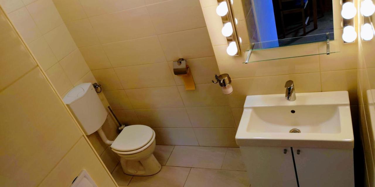 Arvalanyhaj Home Apartman Херцегалом Экстерьер фото